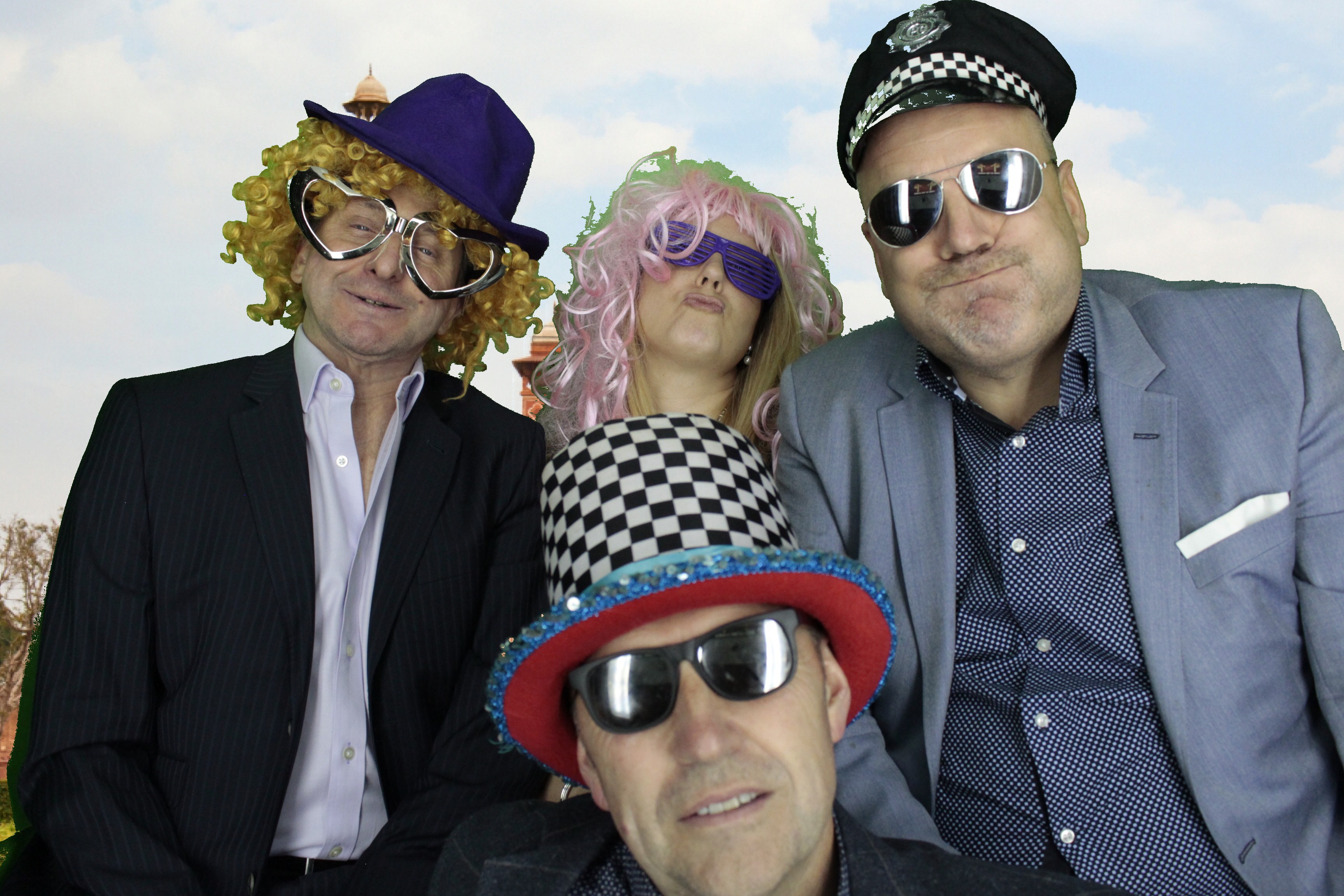 Mr & Mrs Brooks | View more photos from the event at gallery.myphotoboothexperience.co.uk/u/MyPhotoBoothExperienceLtd/Mr-Mrs-Brooks